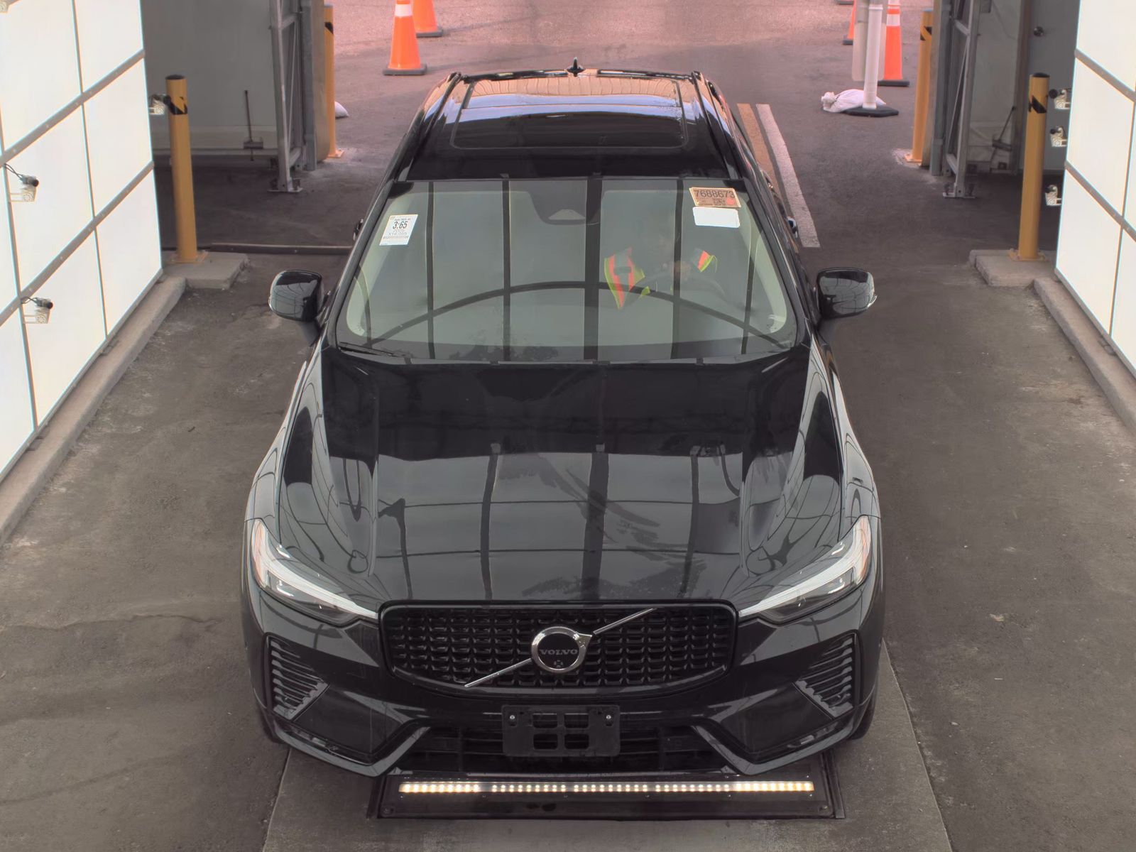 2025 Volvo XC60 B5 Plus AWD