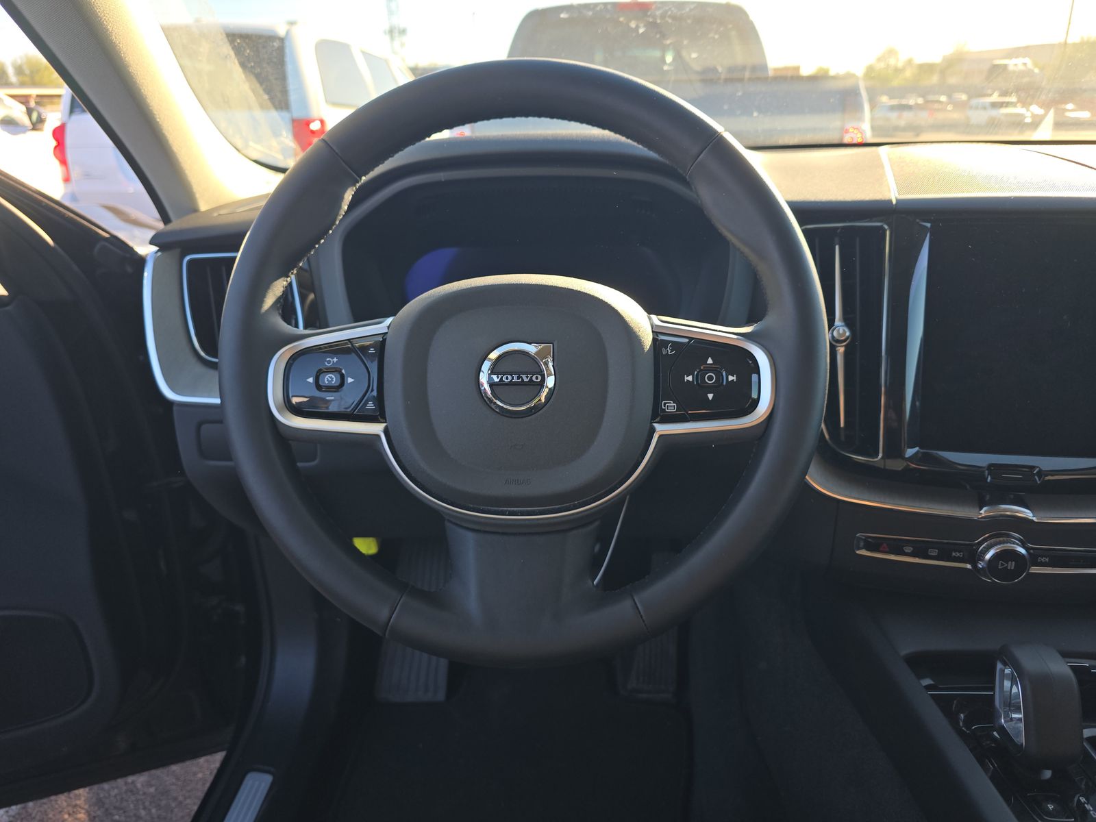 2025 Volvo XC60 B5 Plus AWD