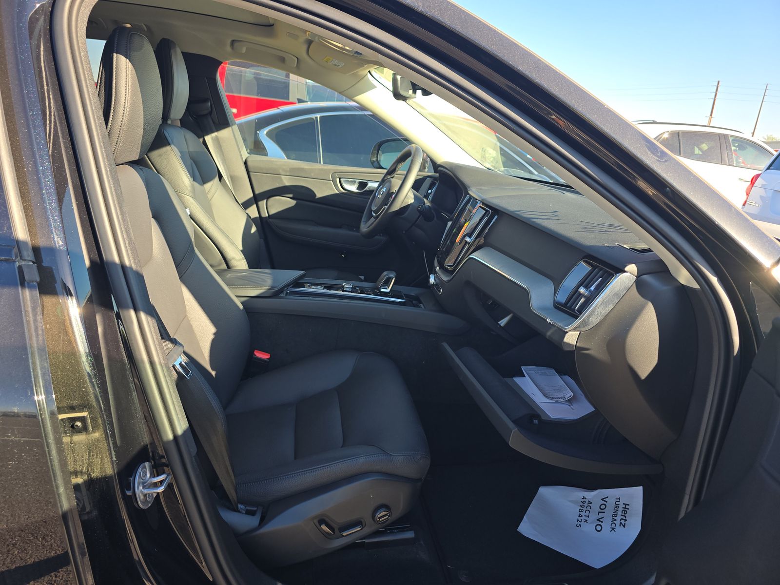 2025 Volvo XC60 B5 Plus AWD