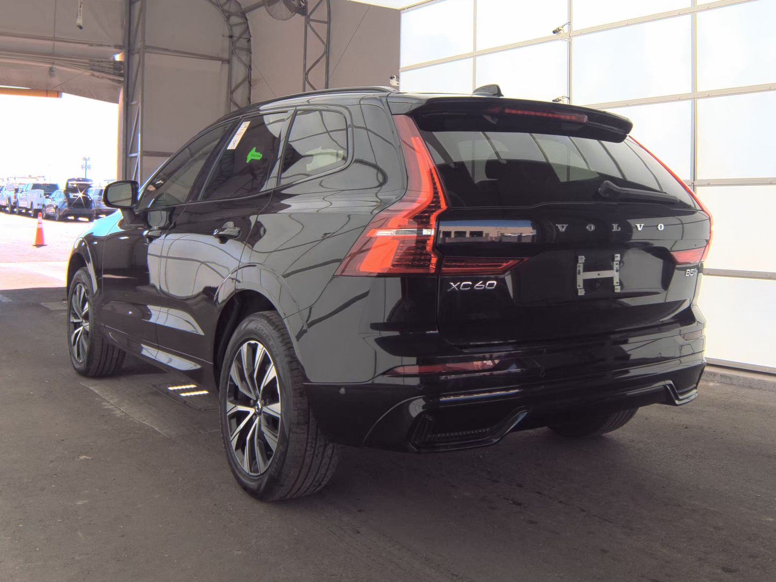 2025 Volvo XC60 B5 Plus AWD