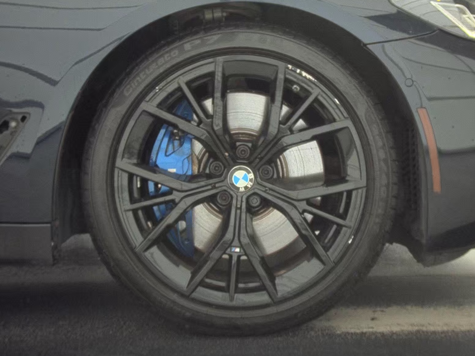 2022 BMW 5 Series M550i xDrive AWD