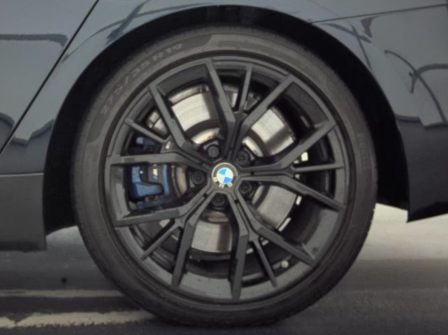 2022 BMW 5 Series M550i xDrive AWD