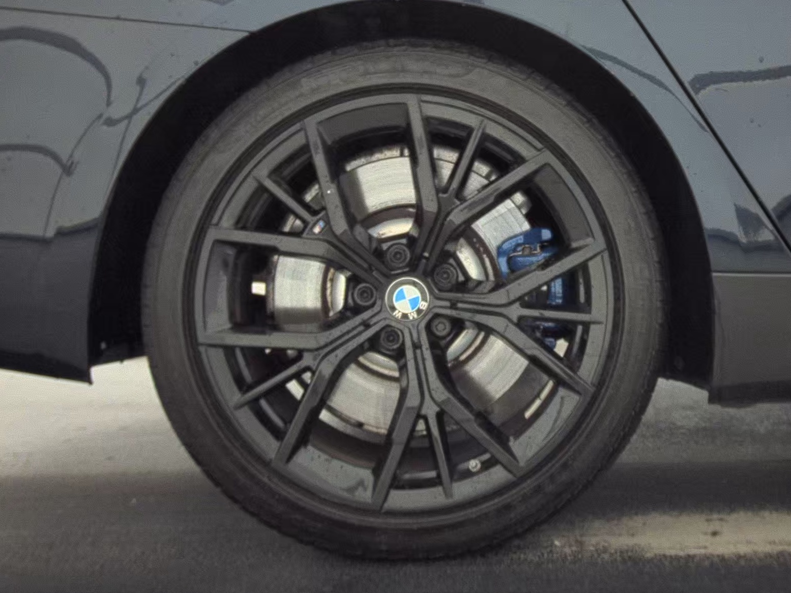 2022 BMW 5 Series M550i xDrive AWD