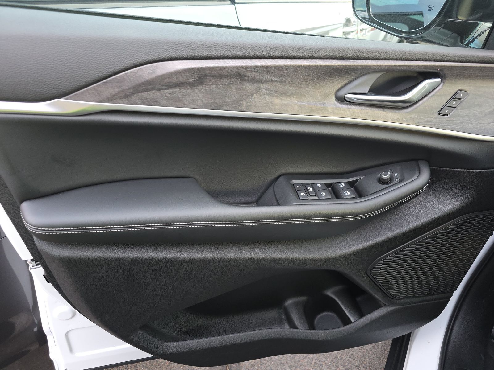 2025 Jeep Grand Cherokee Limited AWD