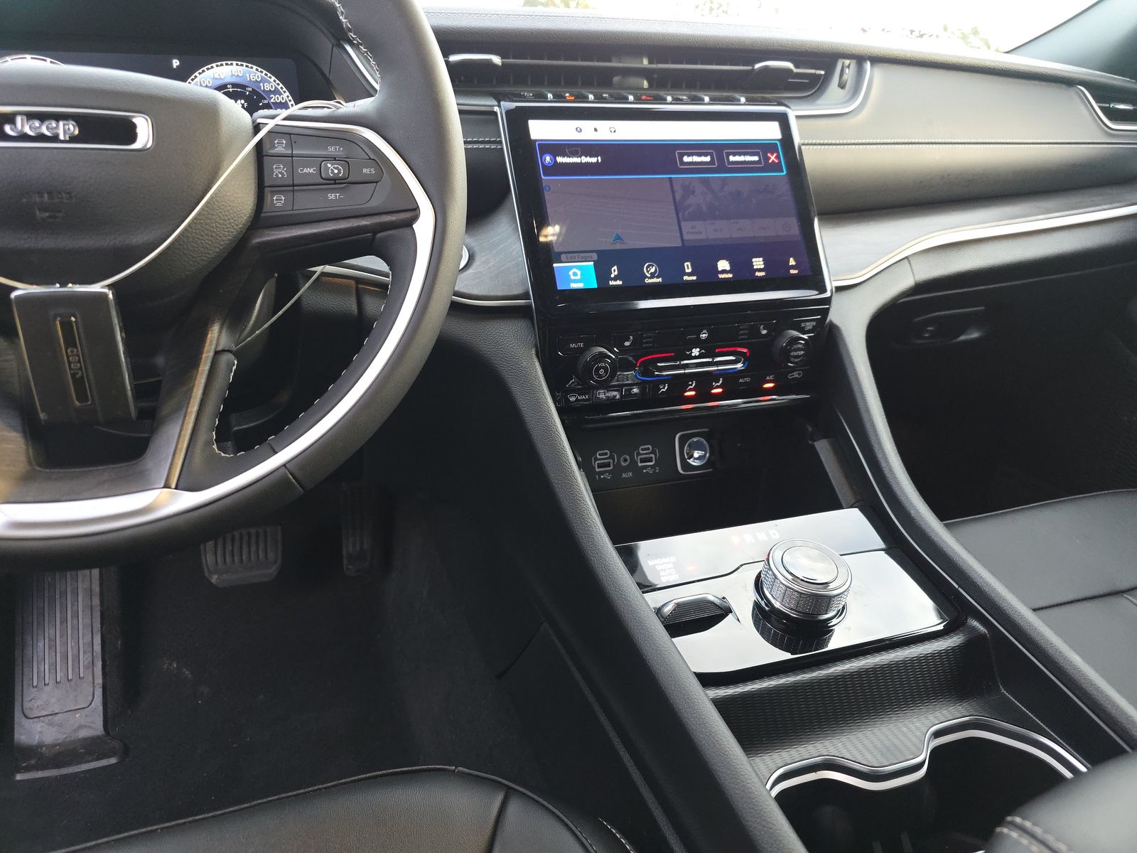 2025 Jeep Grand Cherokee Limited AWD