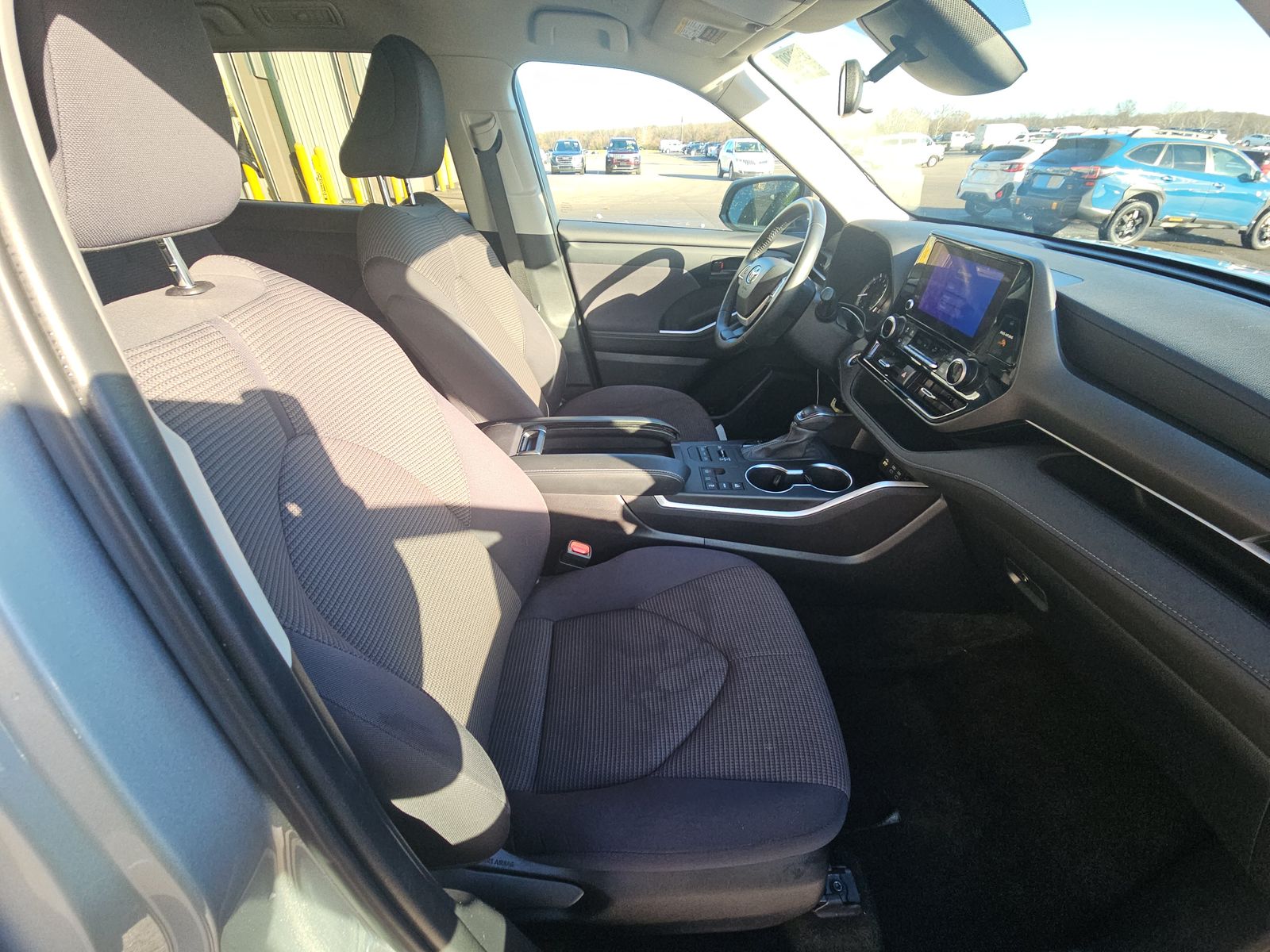 2024 Toyota Highlander LE AWD