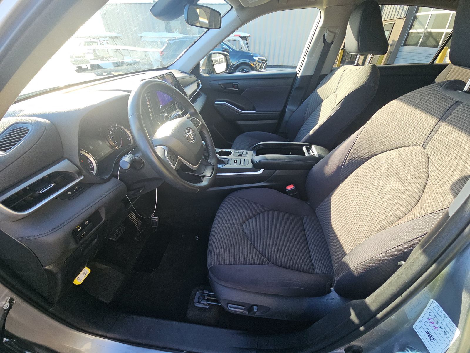 2024 Toyota Highlander LE AWD