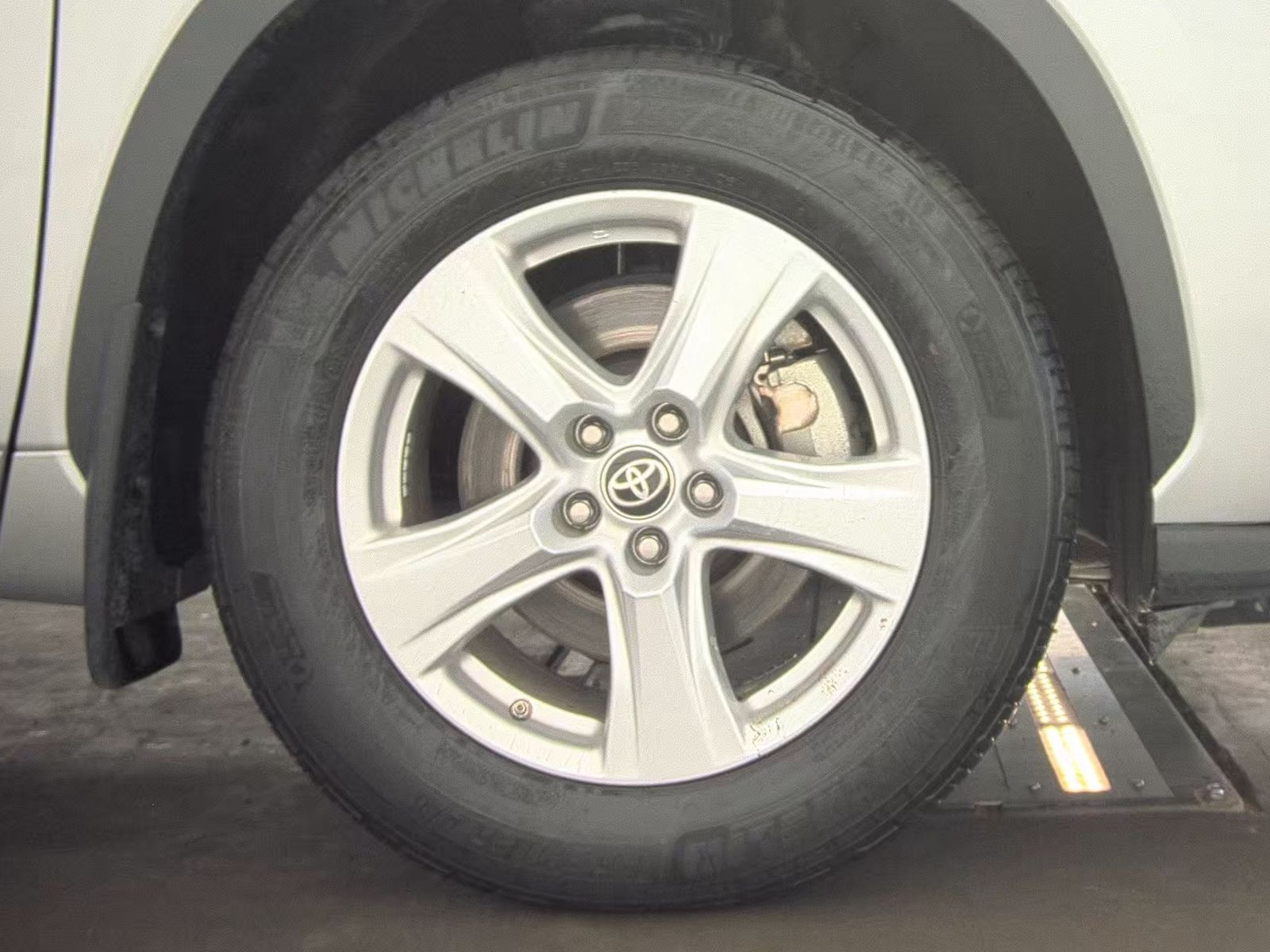 2024 Toyota Highlander LE AWD