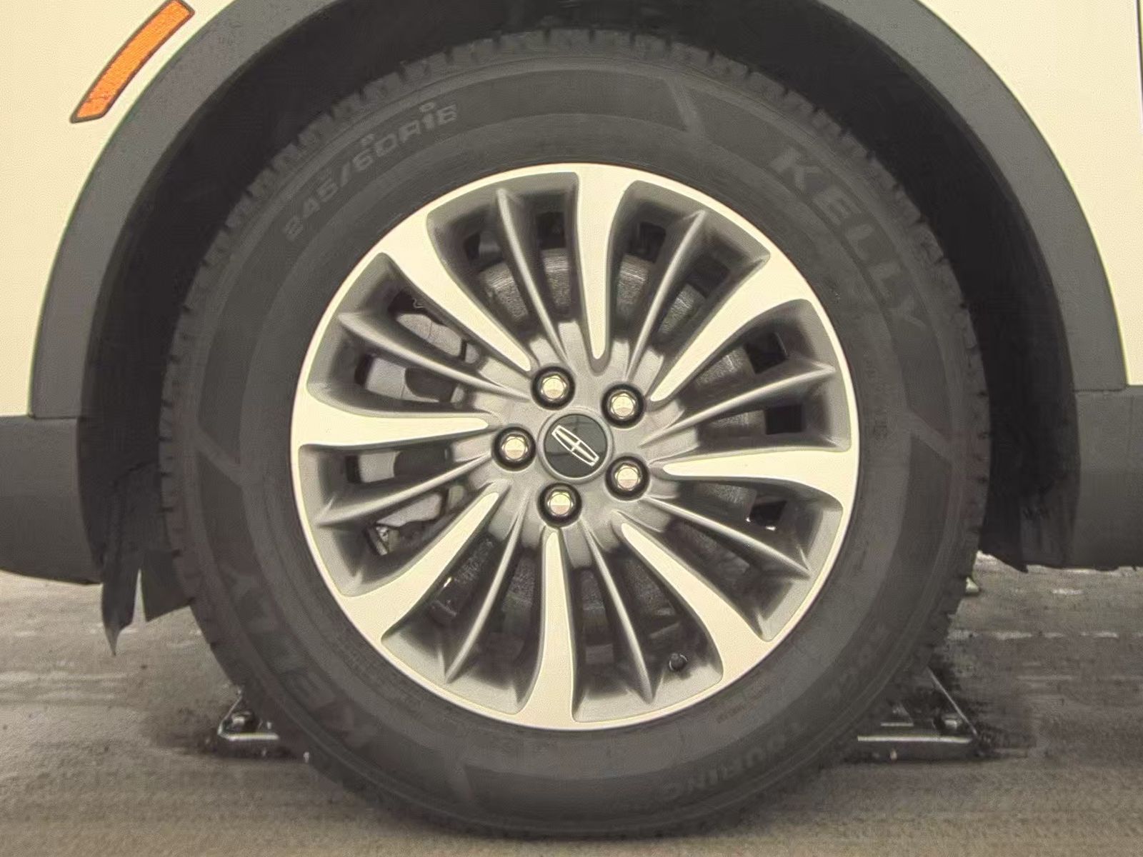 2022 Lincoln Nautilus Standard AWD