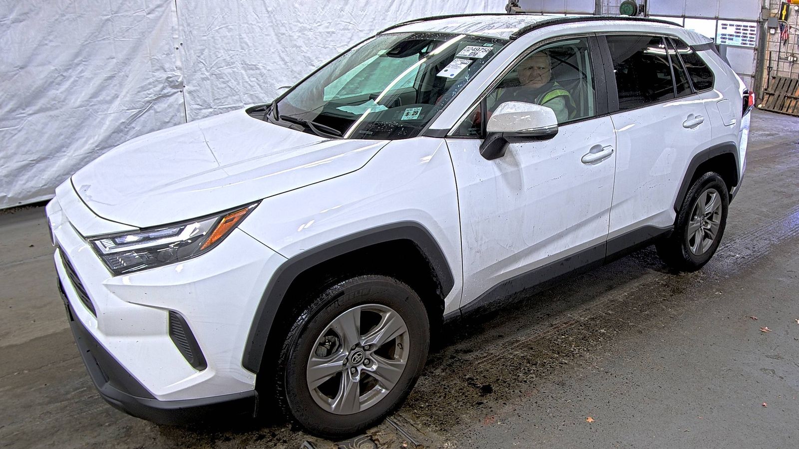 2024 Toyota RAV4 XLE AWD
