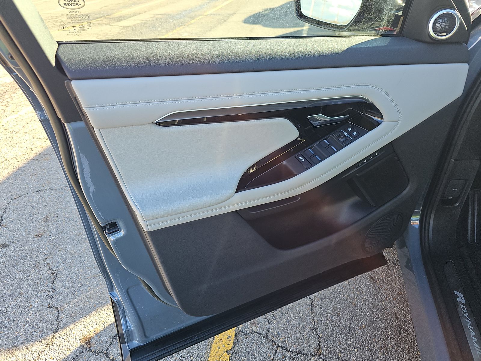 2023 Land Rover Range Rover Evoque R-Dynamic SE AWD