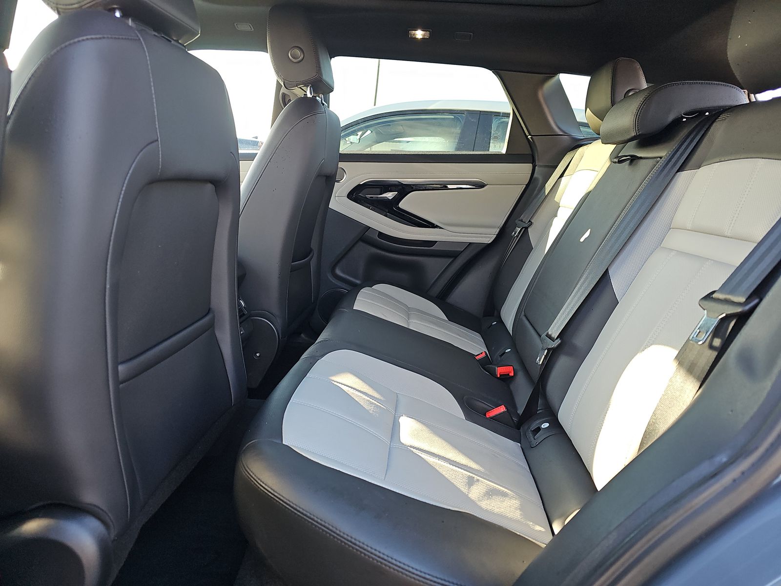 2023 Land Rover Range Rover Evoque R-Dynamic SE AWD