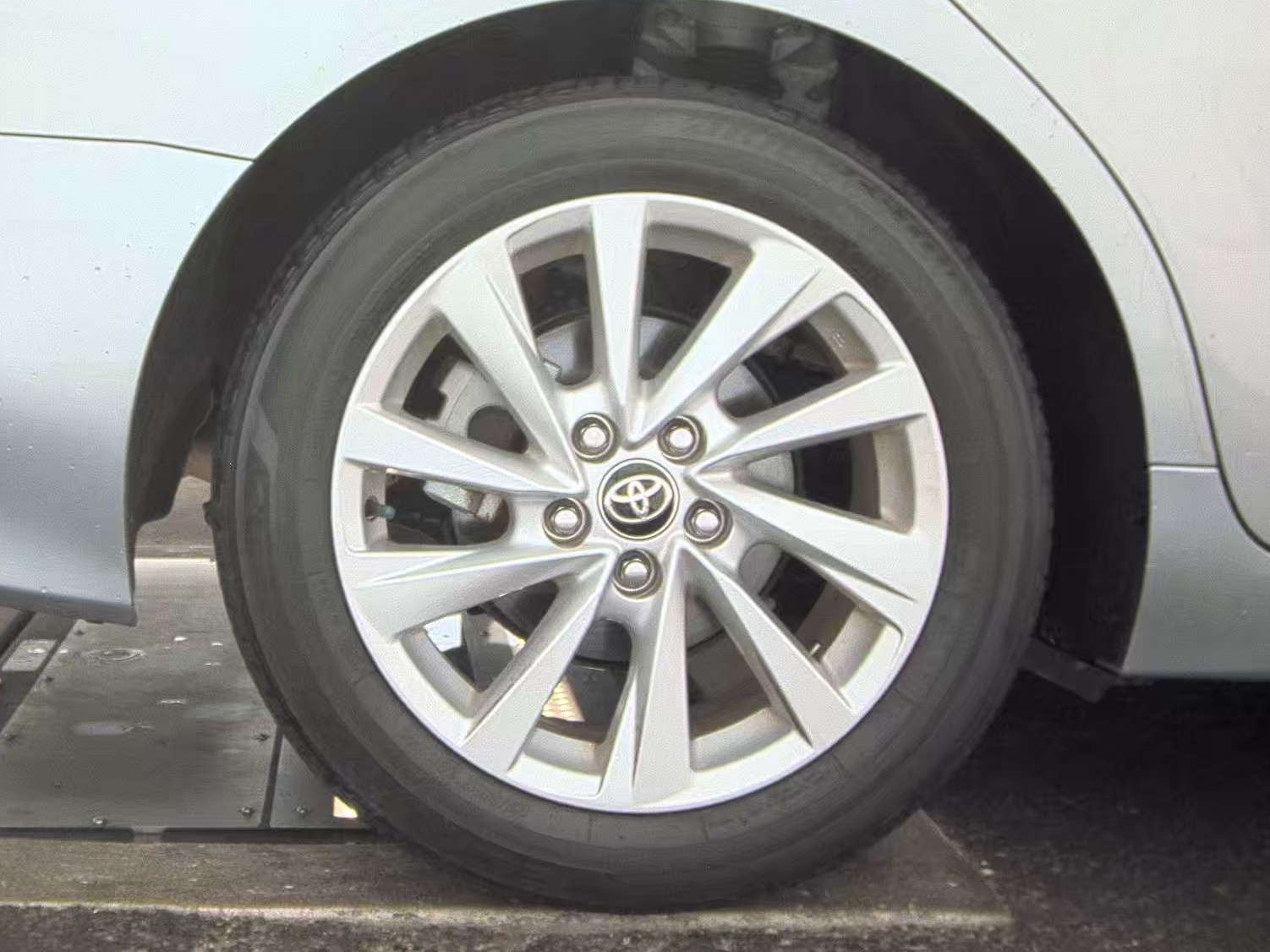 2024 Toyota Camry LE FWD