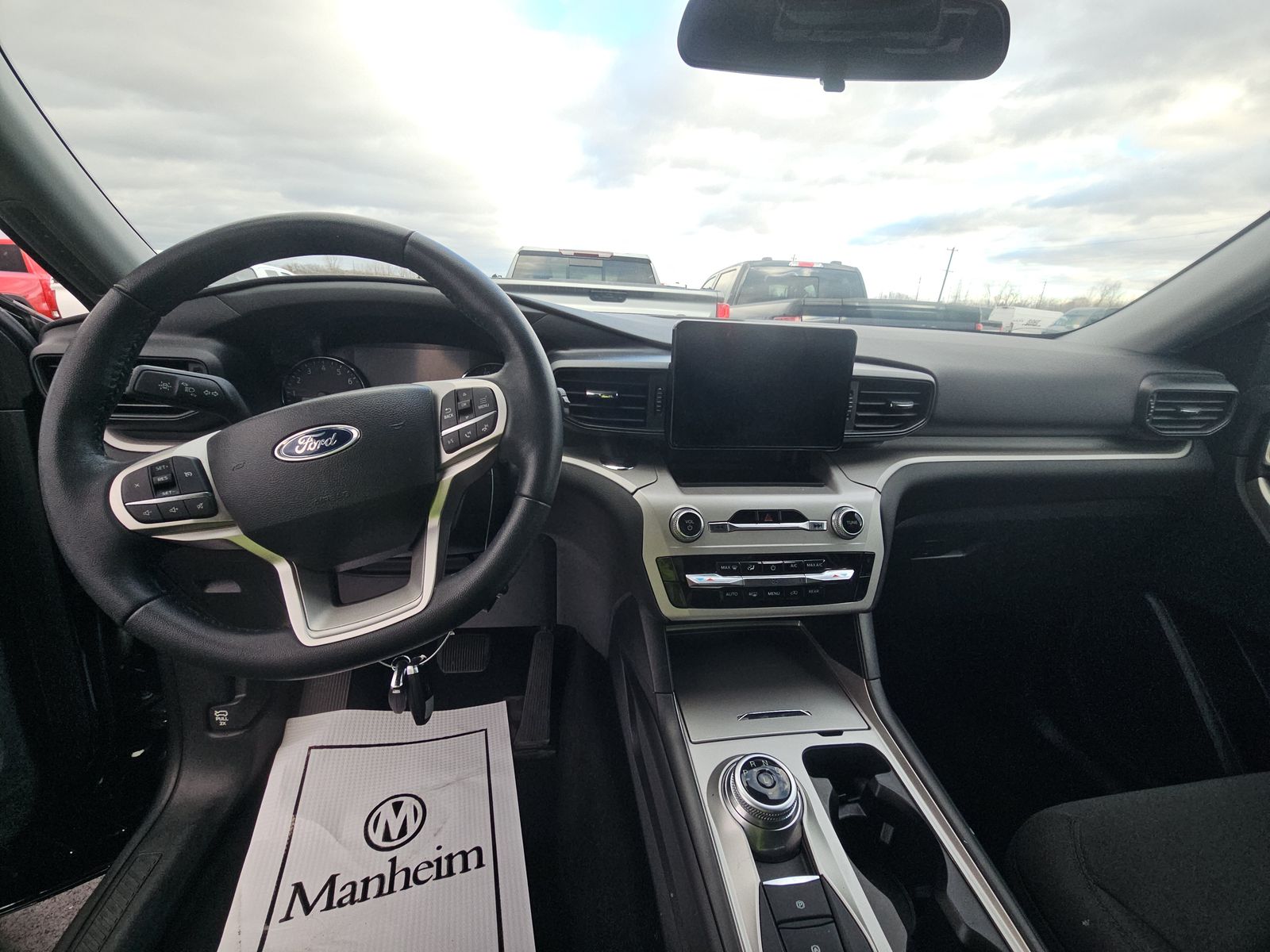 2023 Ford Explorer XLT AWD