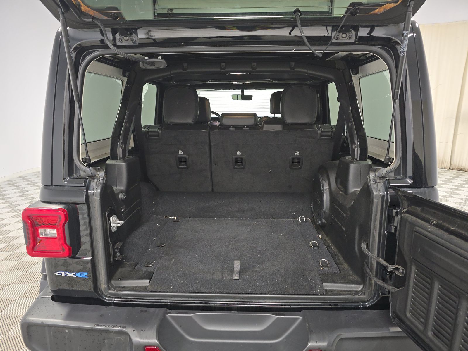 2022 Jeep Wrangler Unlimited 4xe Sahara AWD