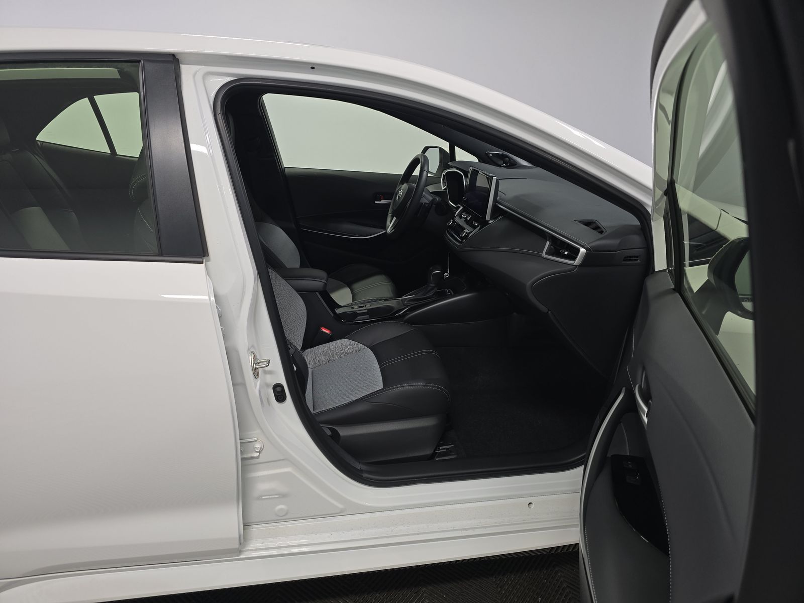 2024 Toyota Corolla XSE FWD