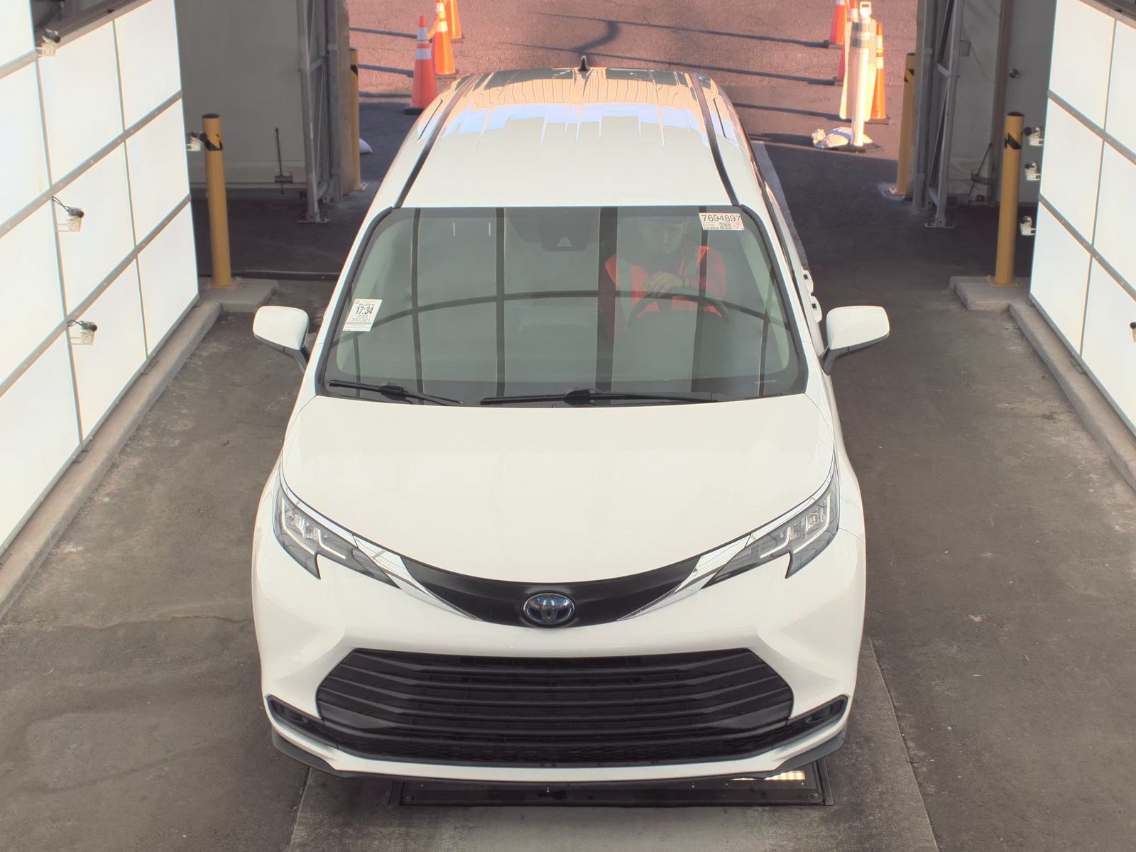 2023 Toyota Sienna LE AWD