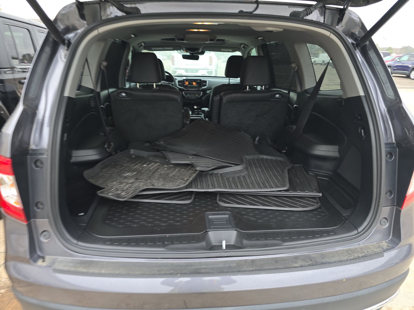 2022 Honda Pilot Touring FWD