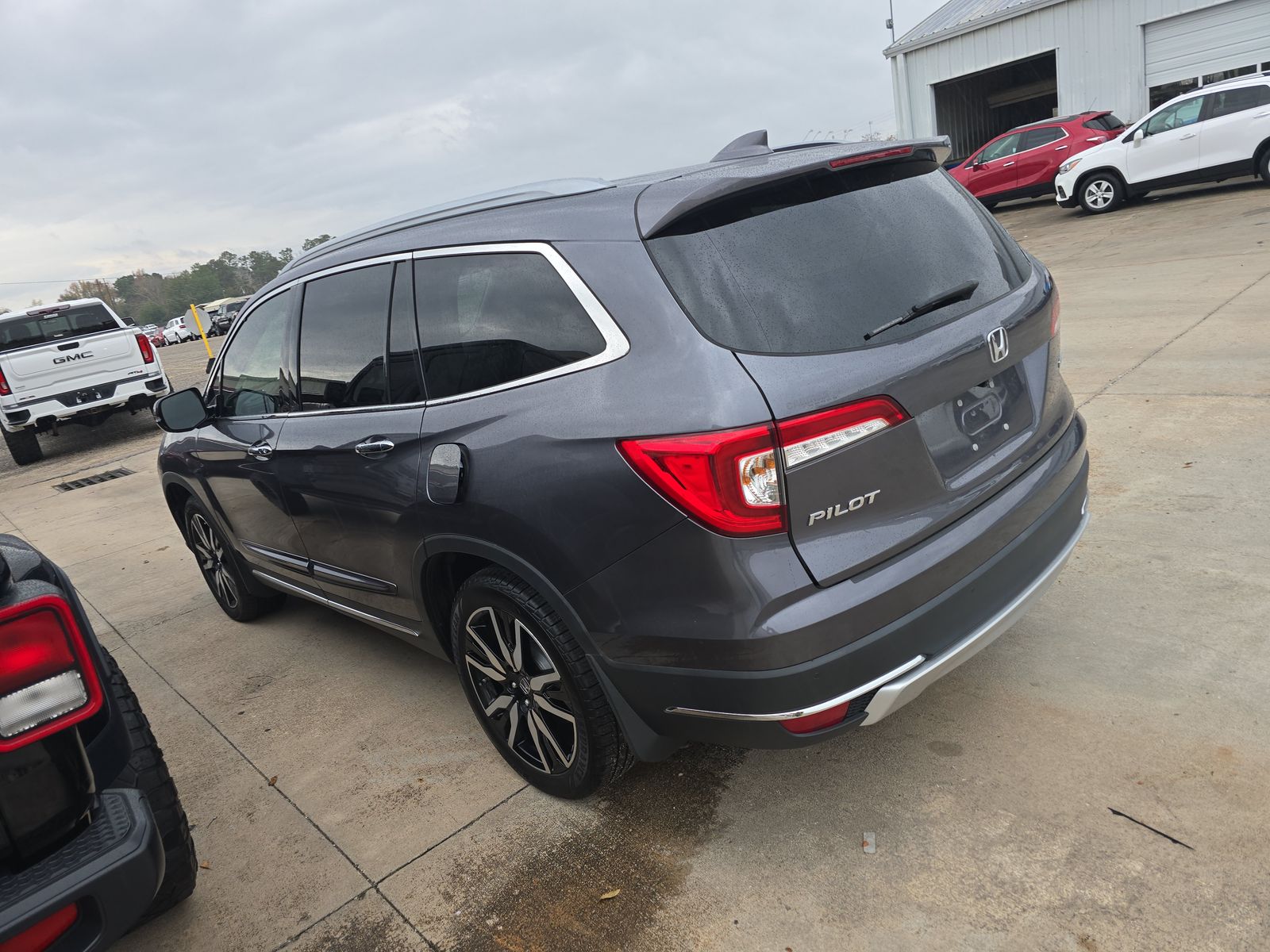 2022 Honda Pilot Touring FWD