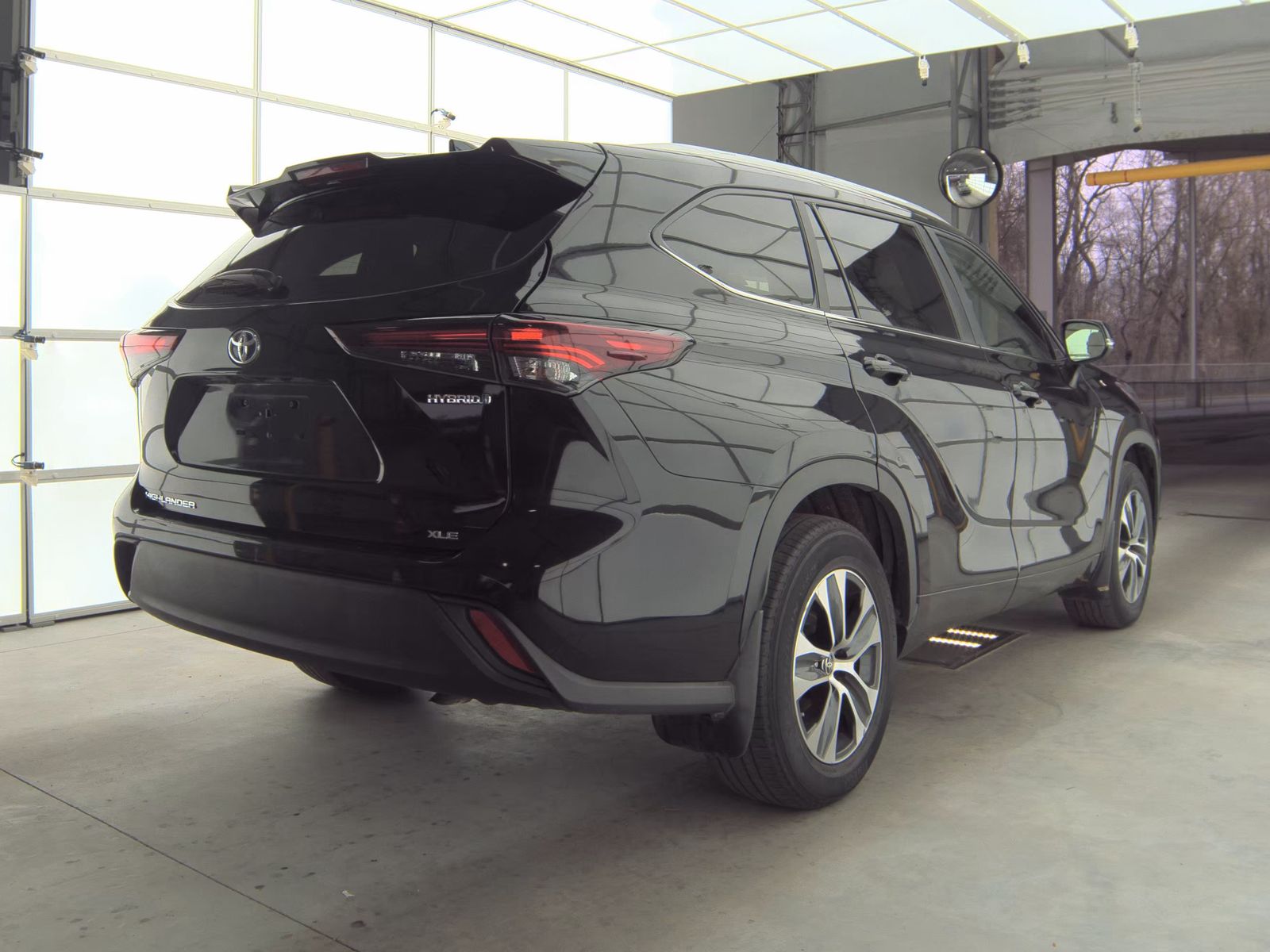 2024 Toyota Highlander Hybrid XLE AWD