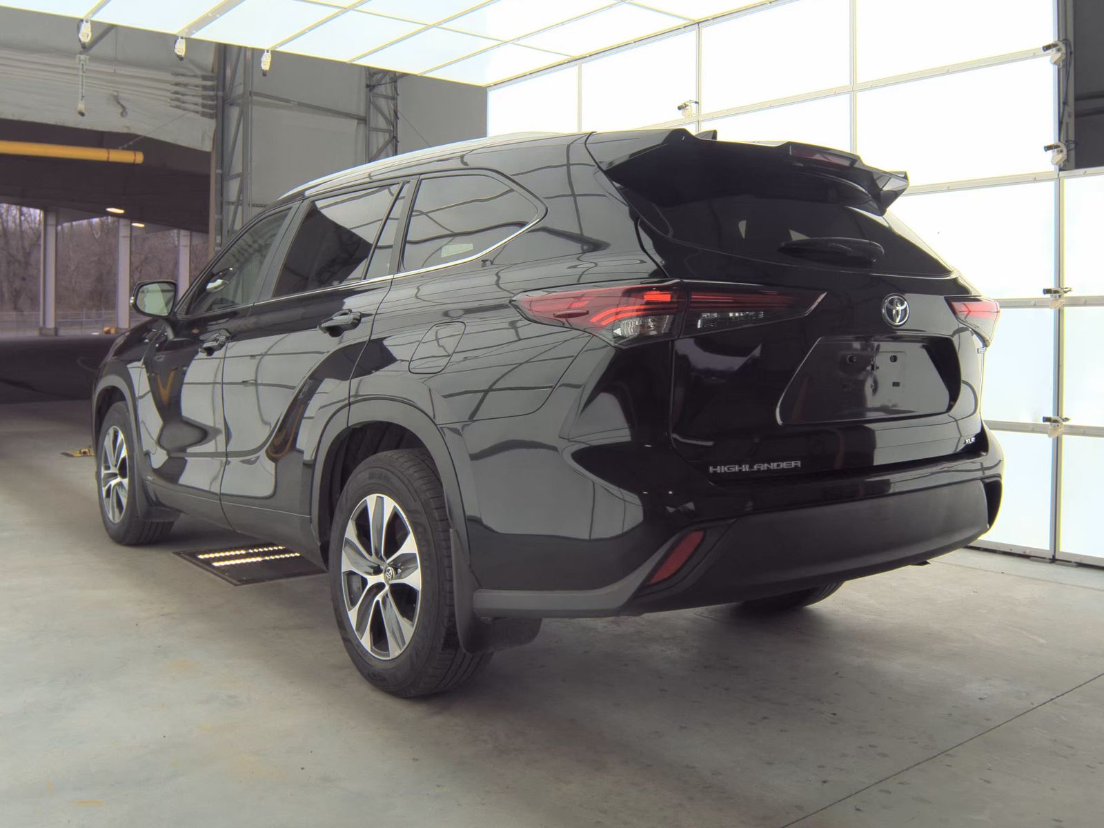 2024 Toyota Highlander Hybrid XLE AWD