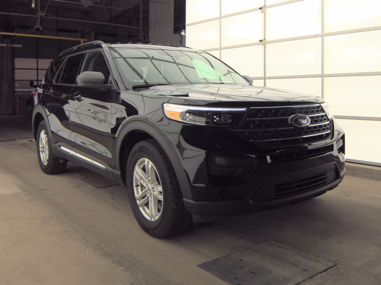 2023 Ford Explorer XLT AWD