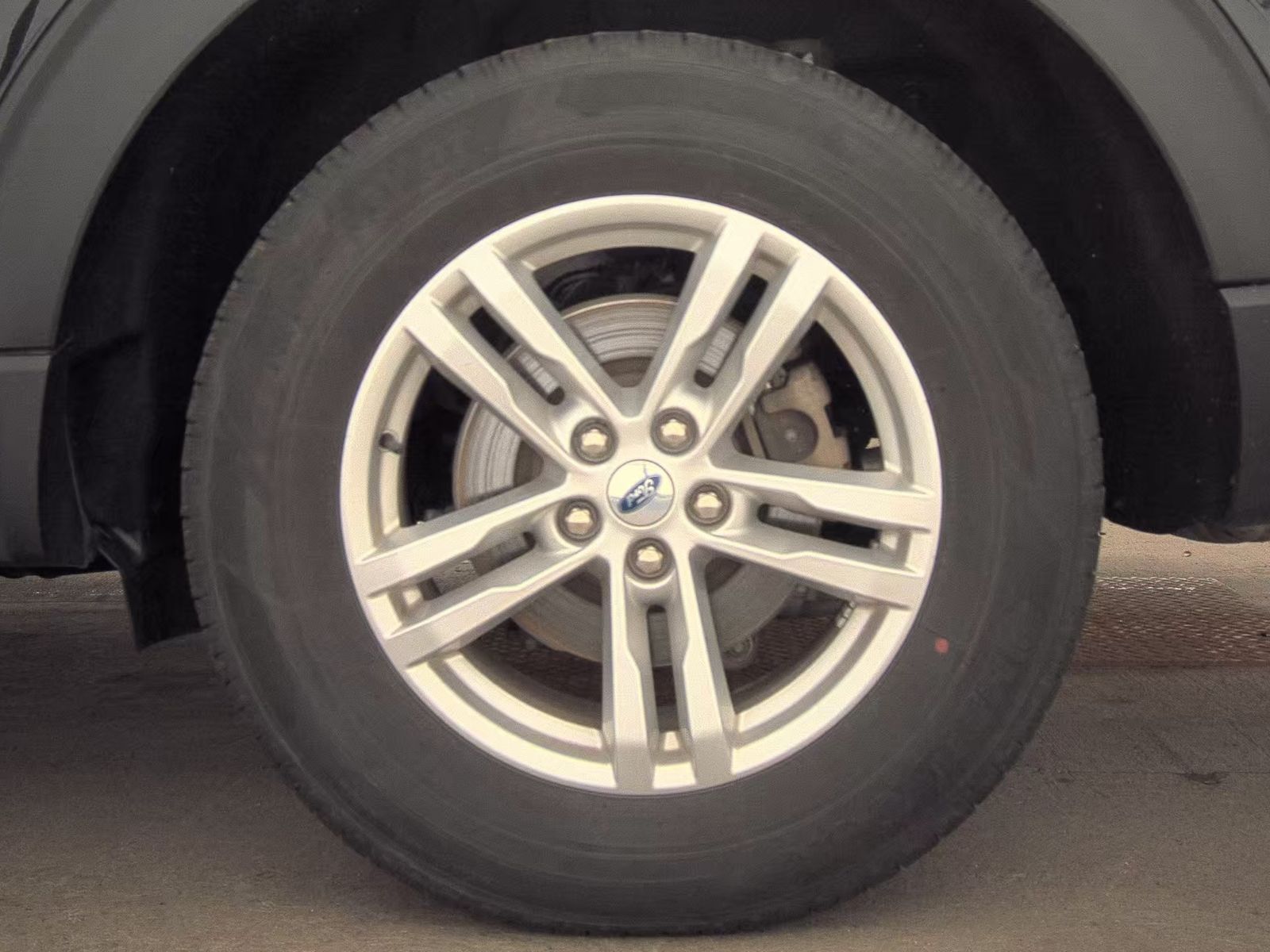 2023 Ford Explorer XLT AWD