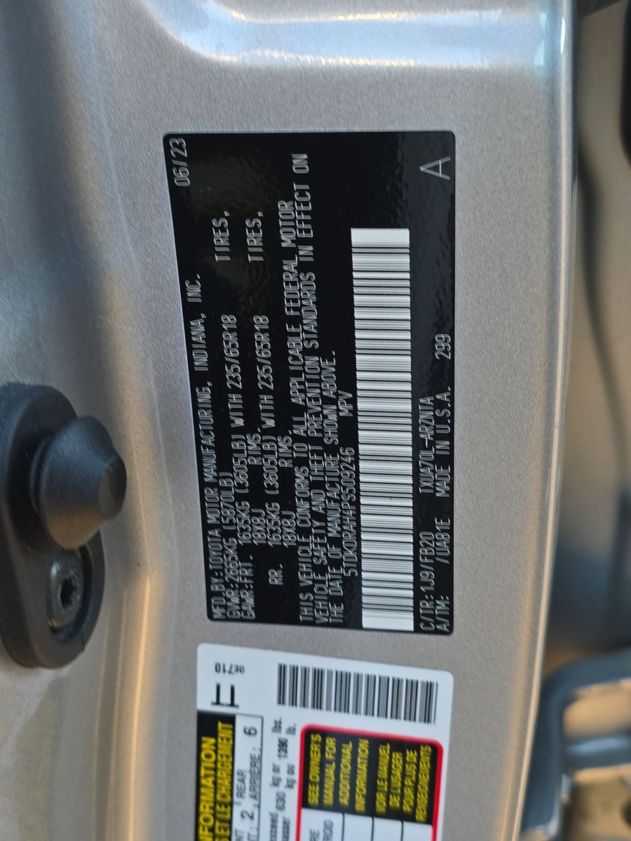 2023 Toyota Highlander LE FWD