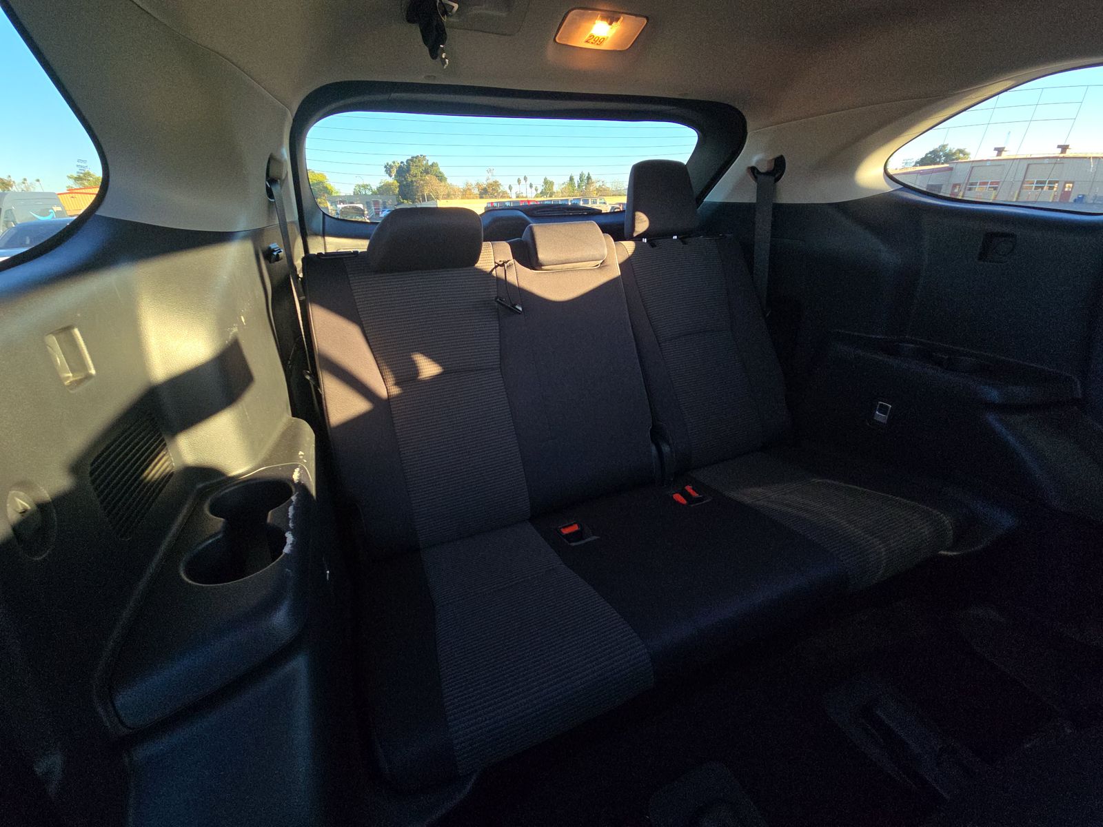 2023 Toyota Highlander LE FWD