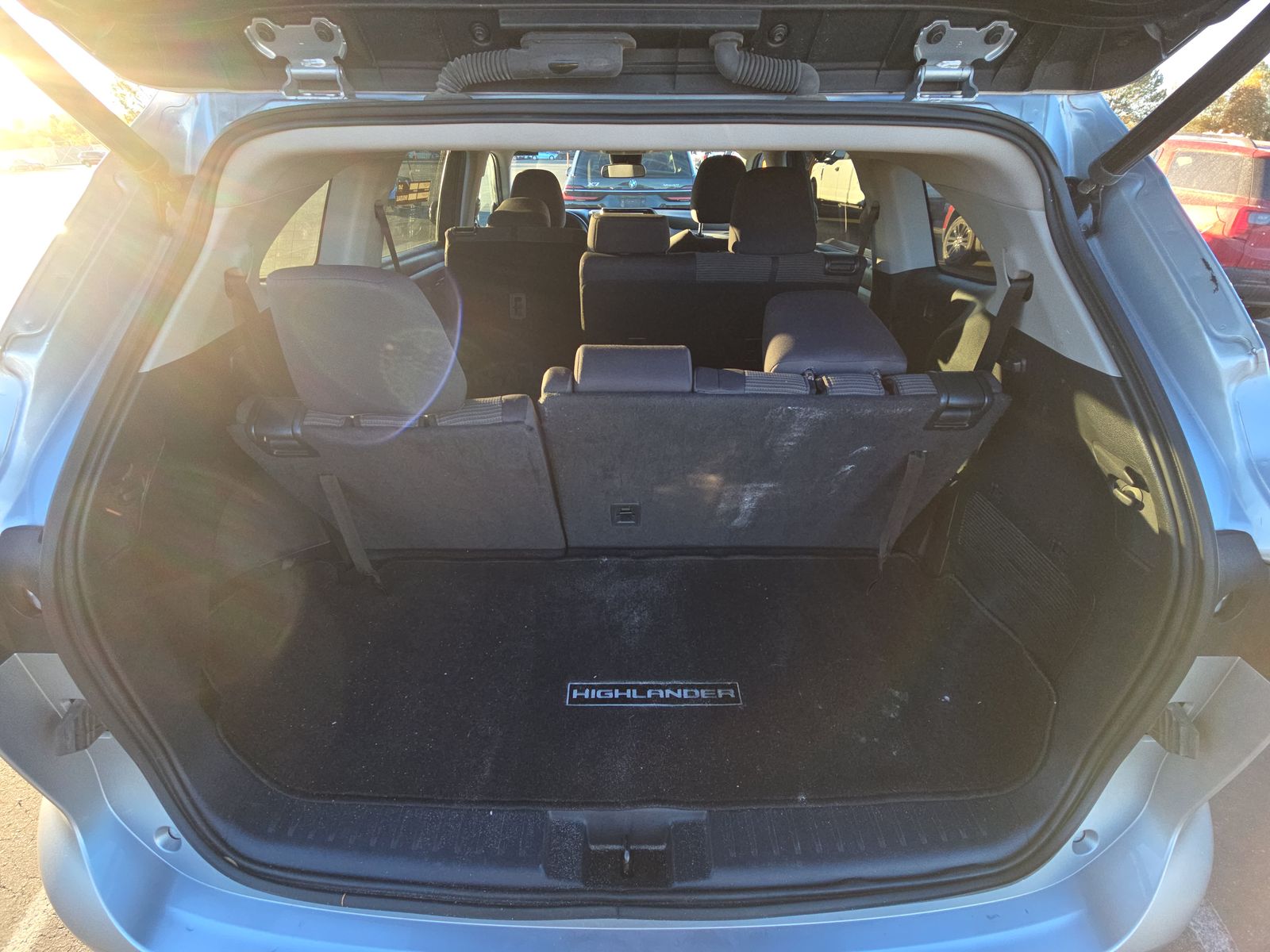 2023 Toyota Highlander LE FWD