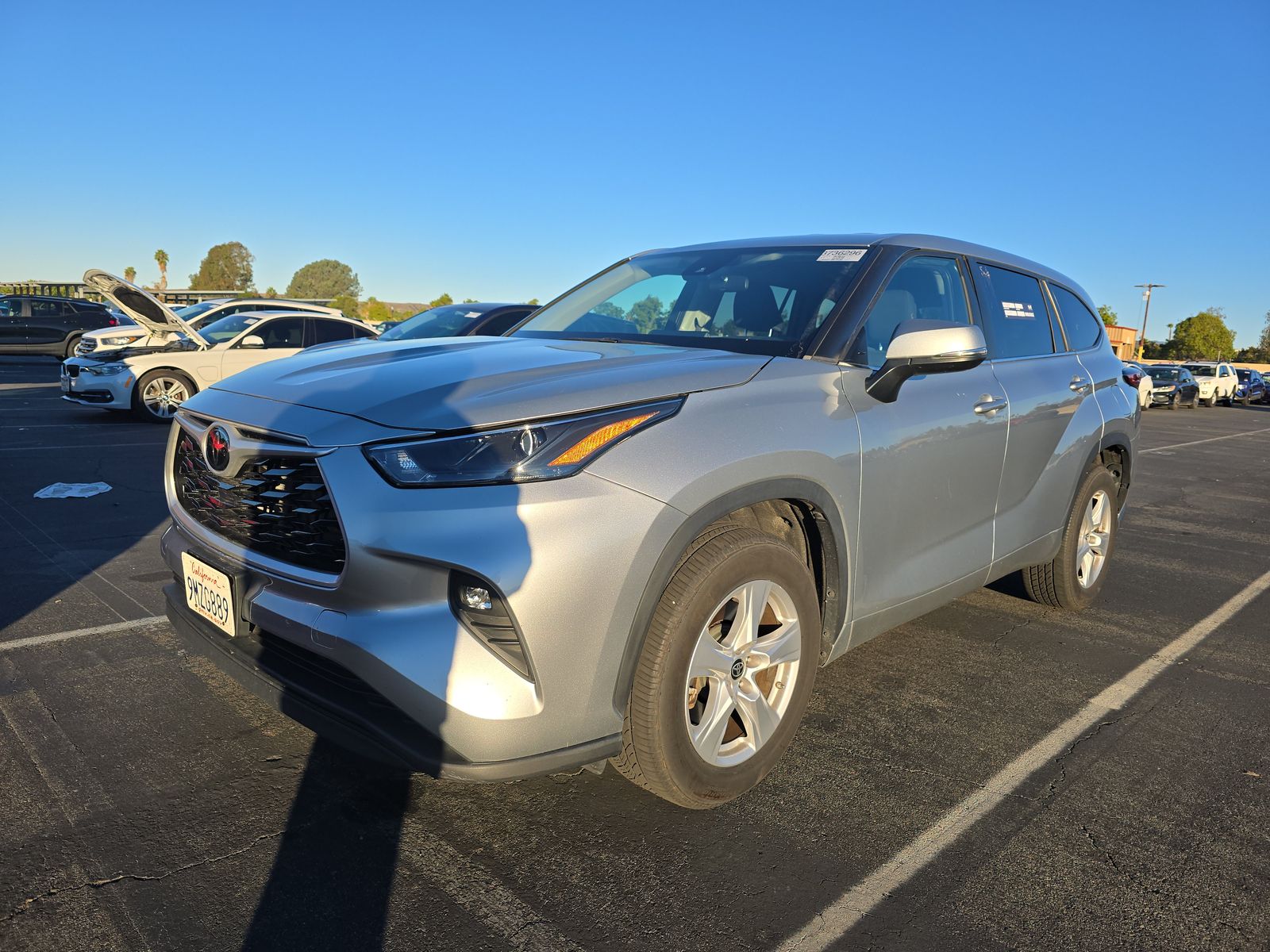 2023 Toyota Highlander LE FWD