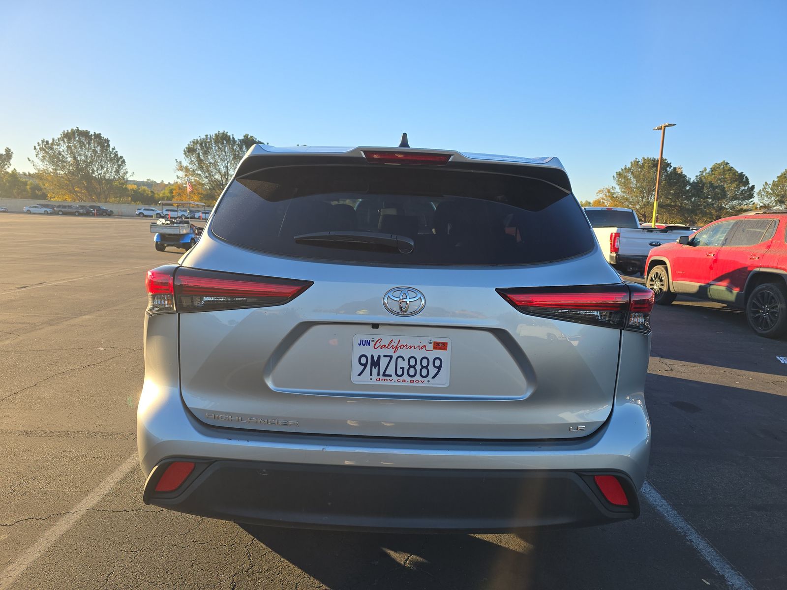 2023 Toyota Highlander LE FWD