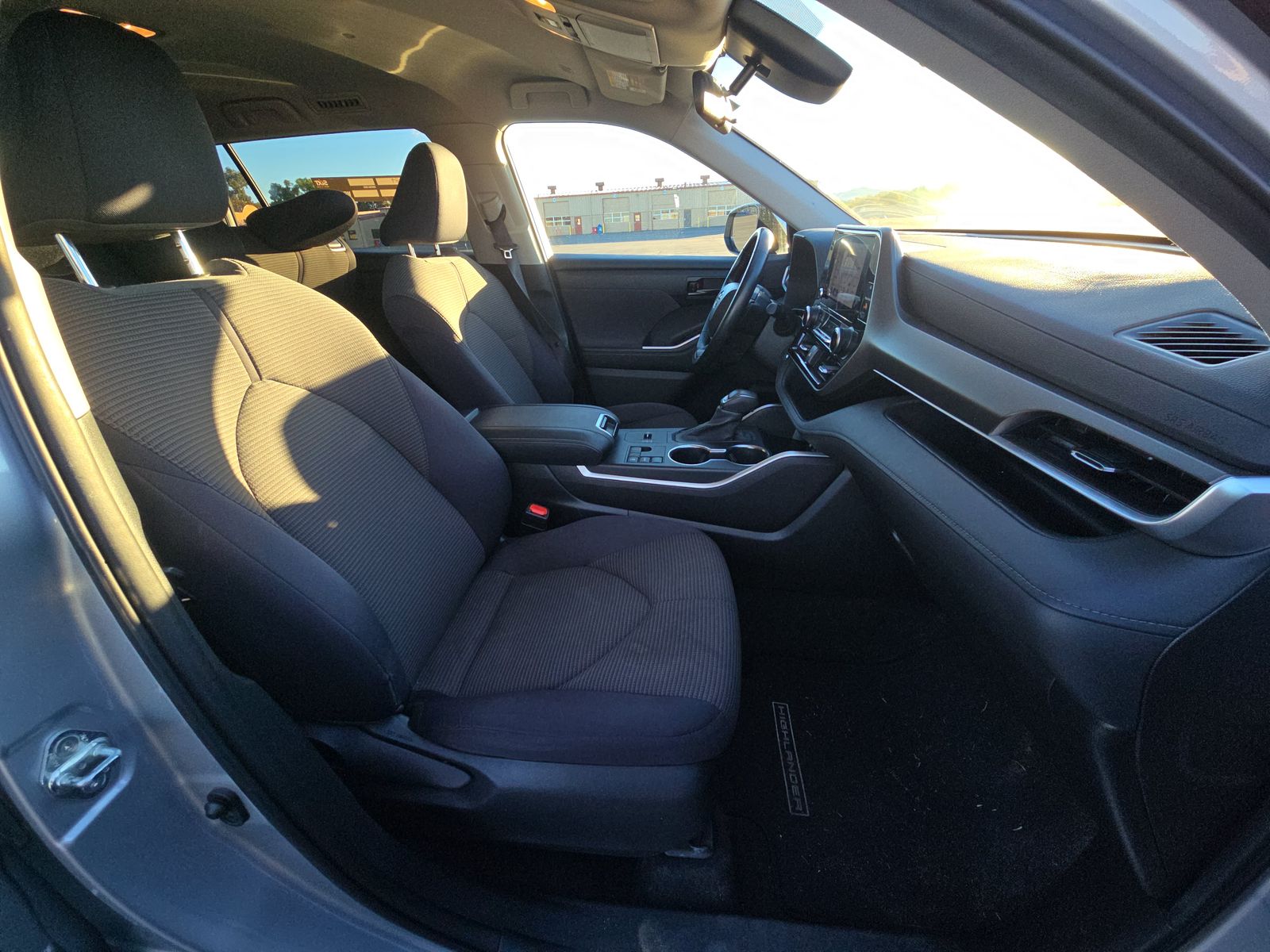 2023 Toyota Highlander LE FWD