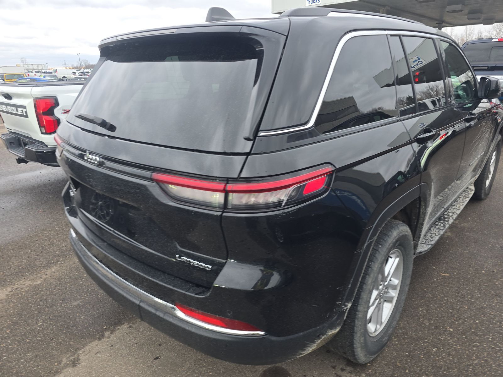 2023 Jeep Grand Cherokee Laredo AWD