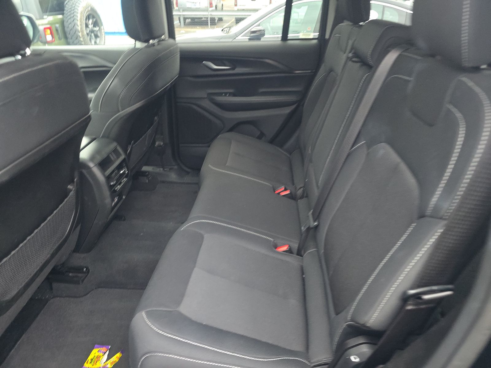 2023 Jeep Grand Cherokee Laredo AWD