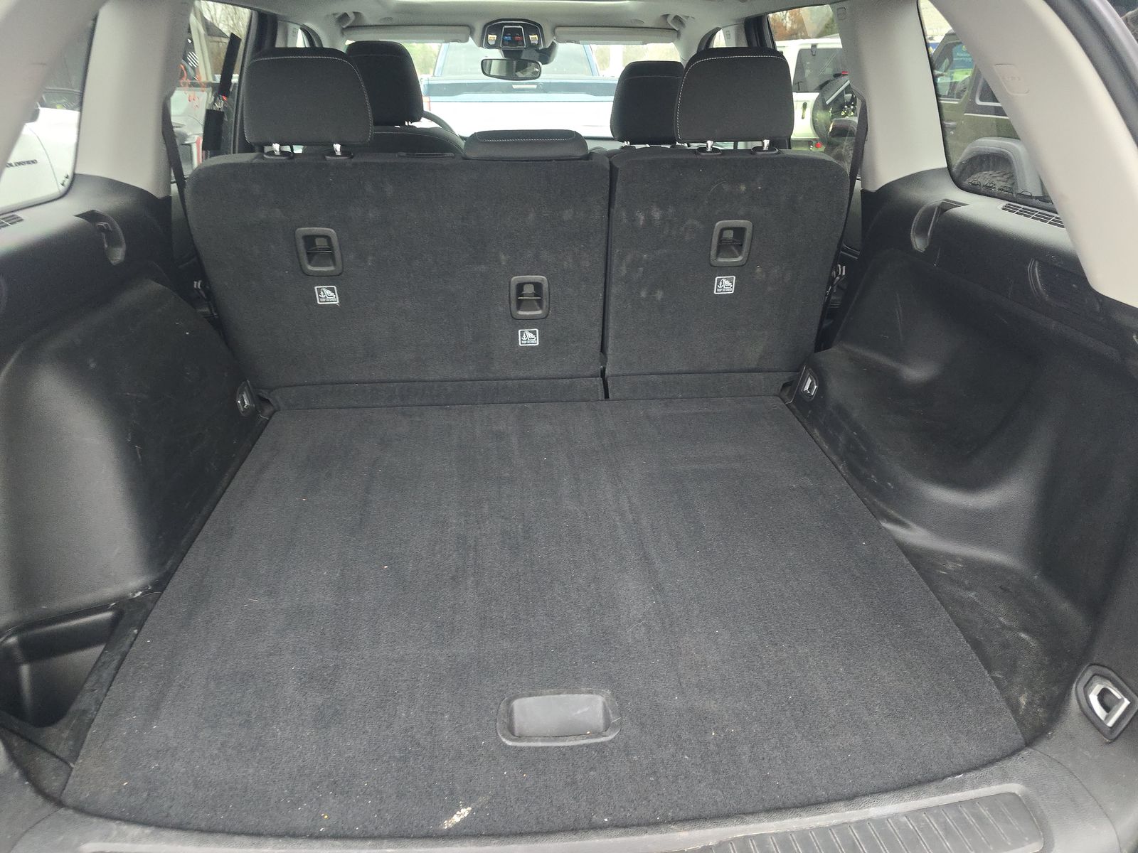 2023 Jeep Grand Cherokee Laredo AWD