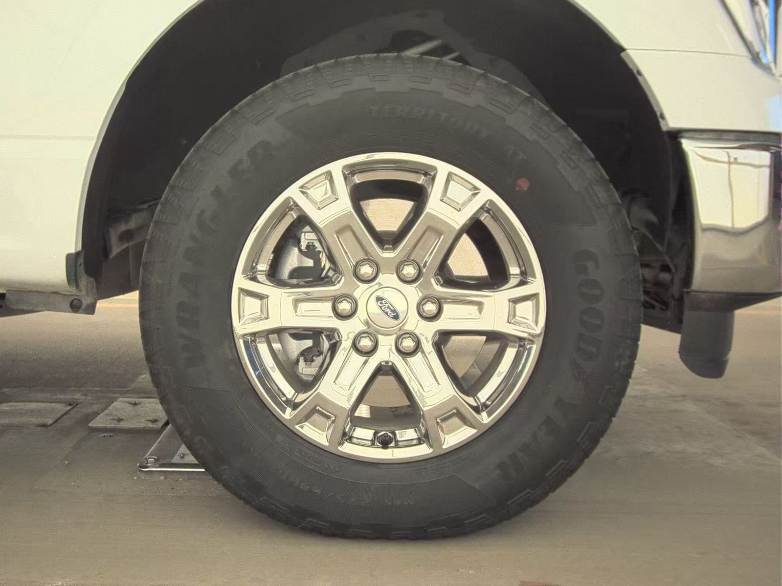 2023 Ford F-150 Lariat AWD