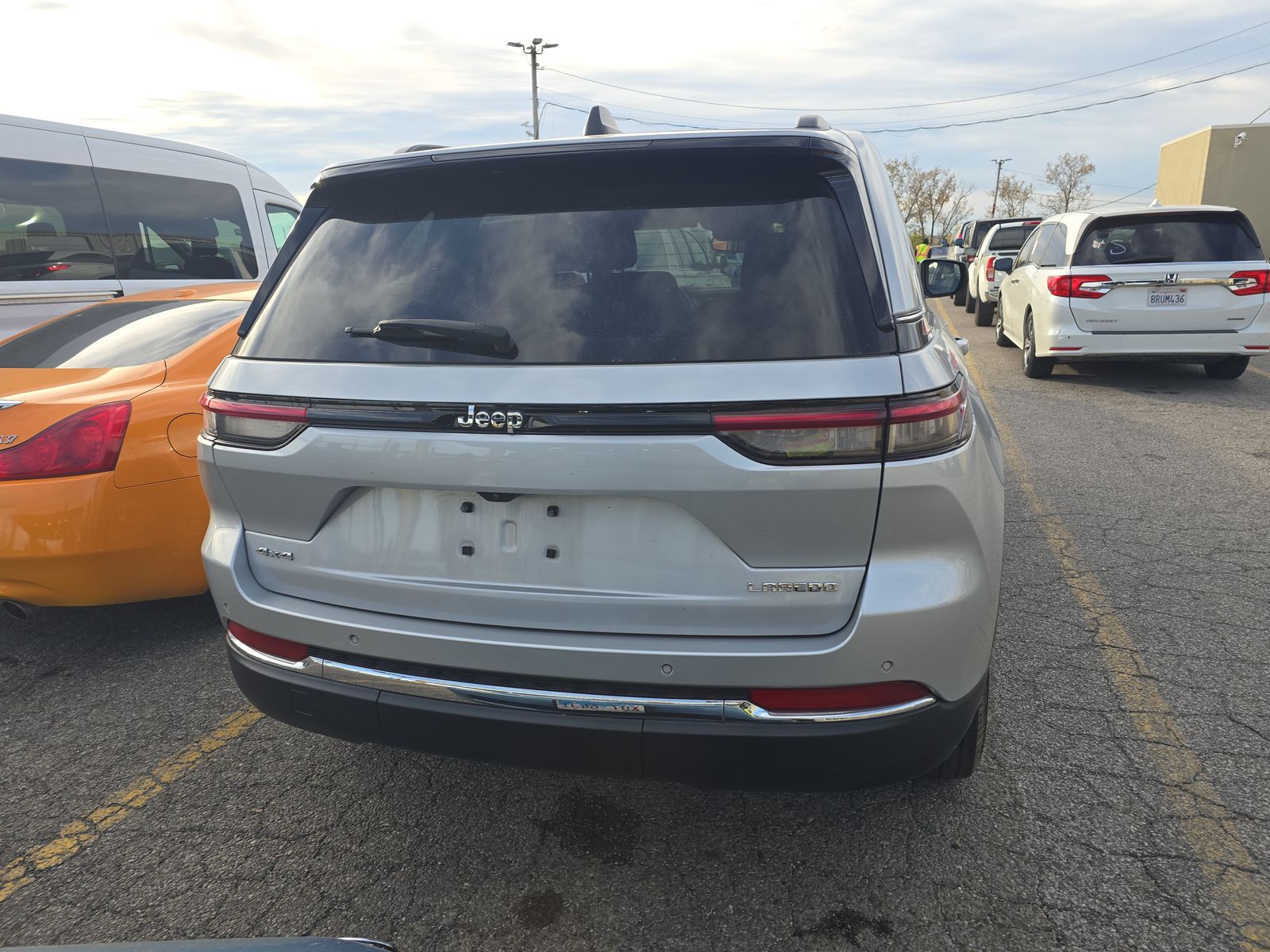 2023 Jeep Grand Cherokee Laredo AWD