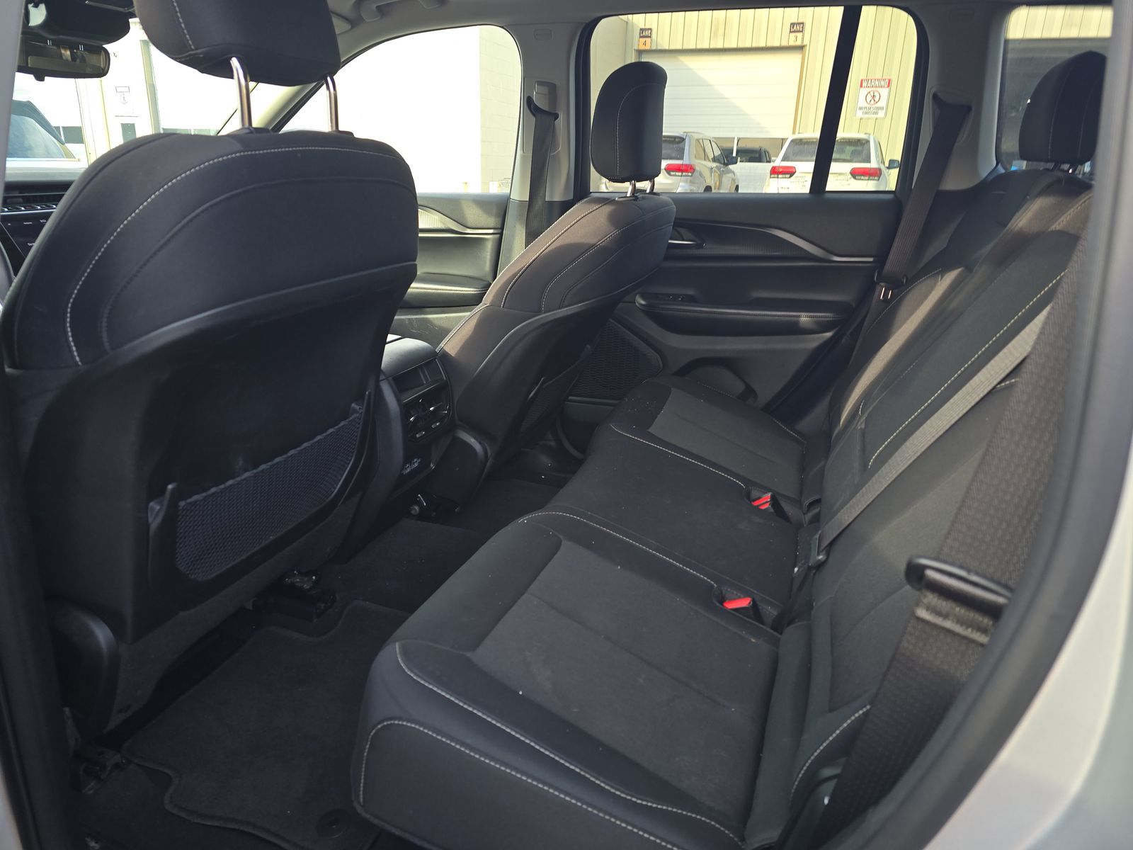 2023 Jeep Grand Cherokee Laredo AWD