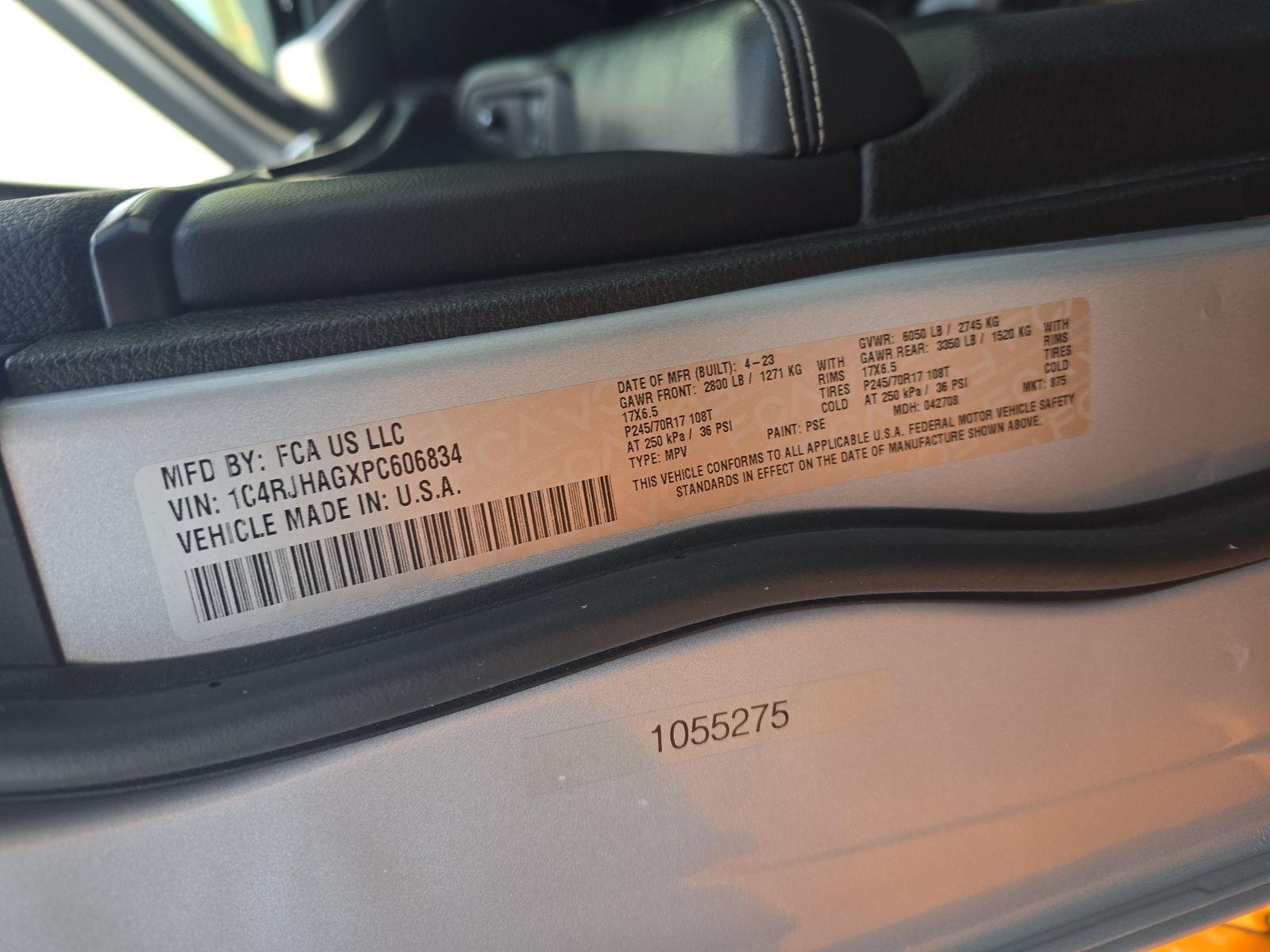 2023 Jeep Grand Cherokee Laredo AWD