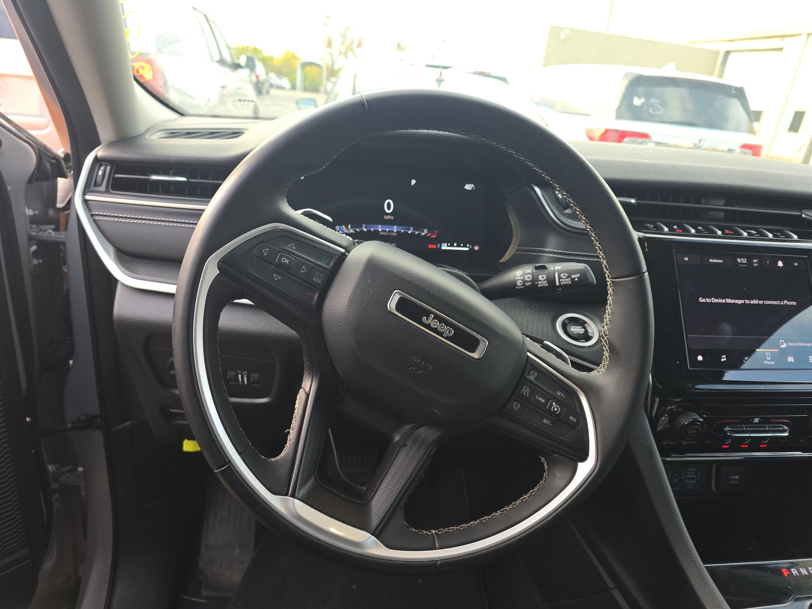 2023 Jeep Grand Cherokee Laredo AWD