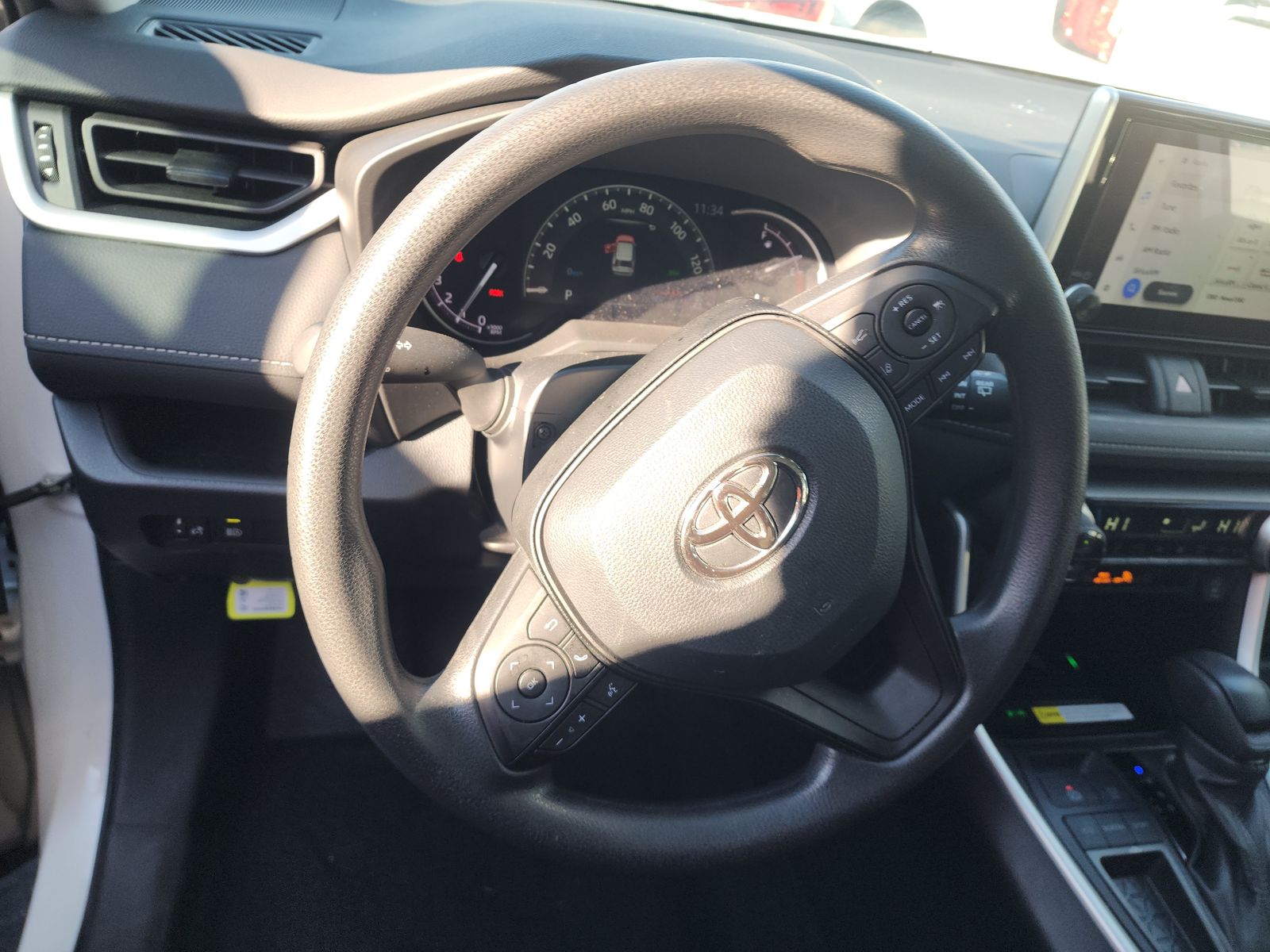 2024 Toyota RAV4 XLE FWD