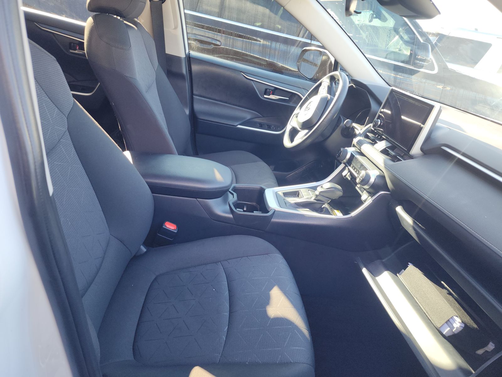 2024 Toyota RAV4 XLE FWD