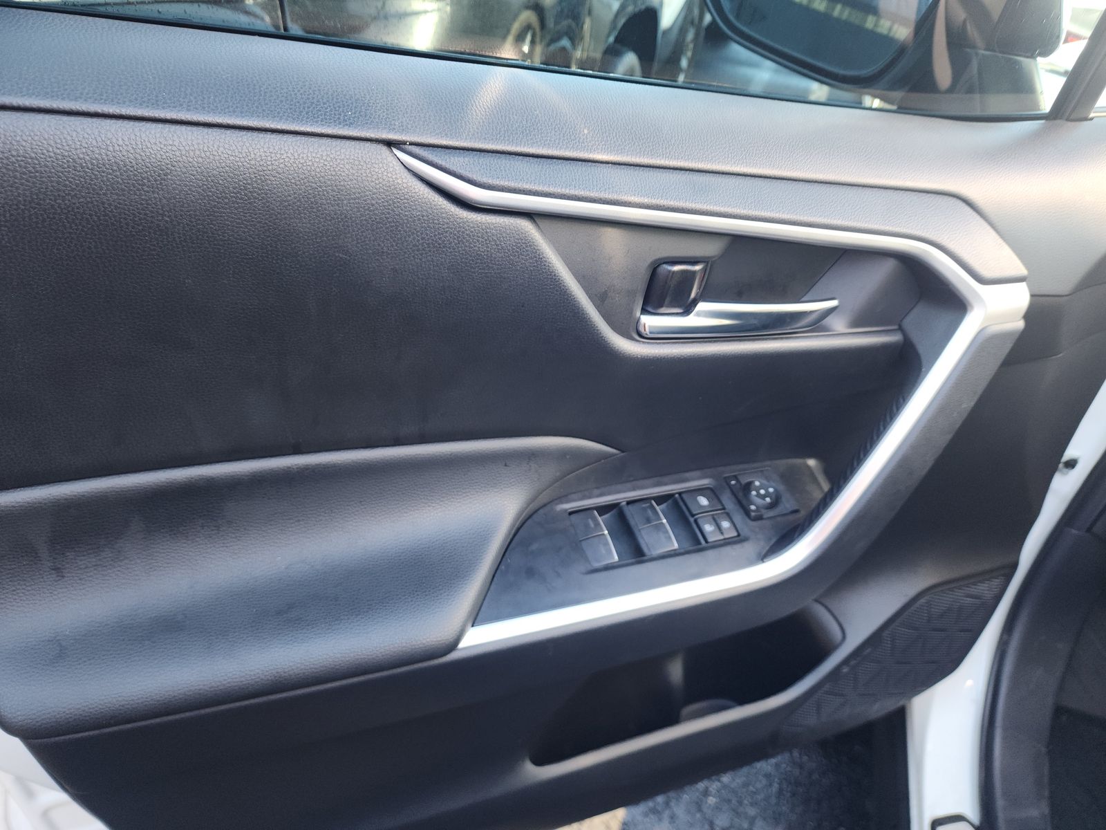 2024 Toyota RAV4 XLE FWD