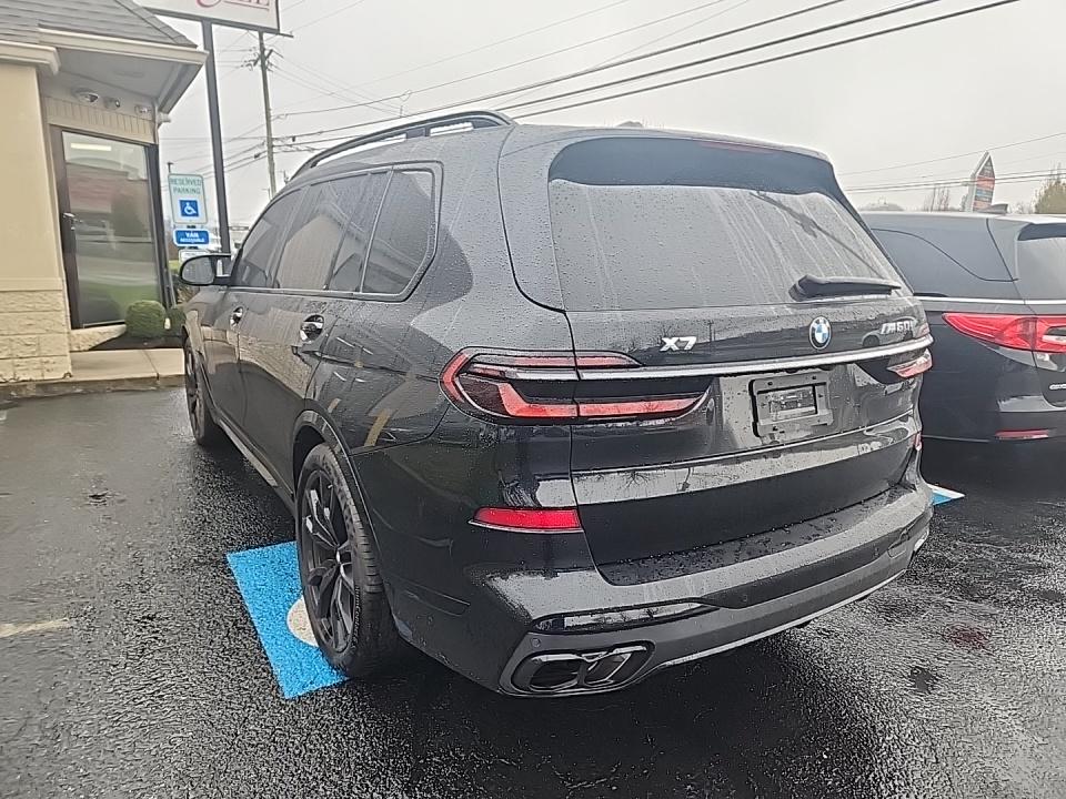 2025 BMW X7 M60i AWD