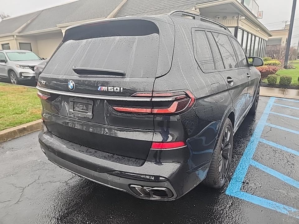 2025 BMW X7 M60i AWD