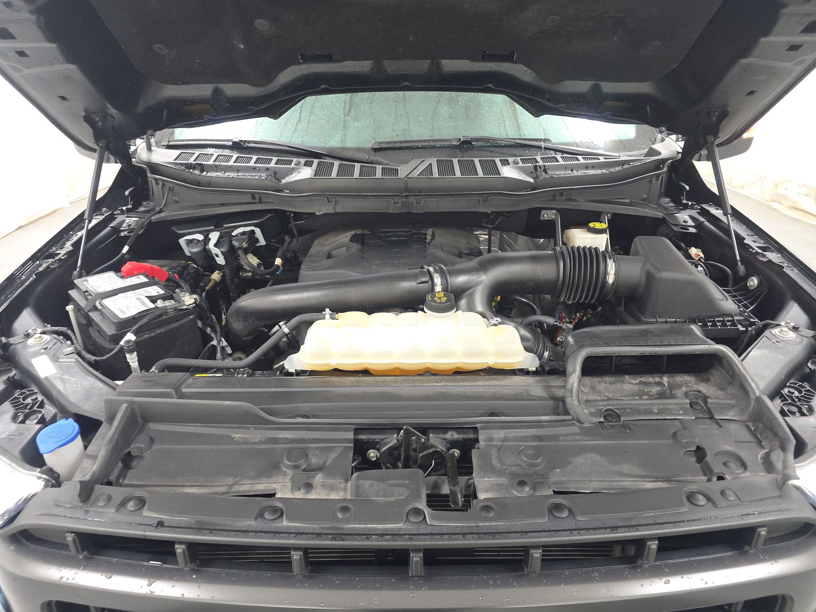 2023 Ford F-150 Lariat AWD