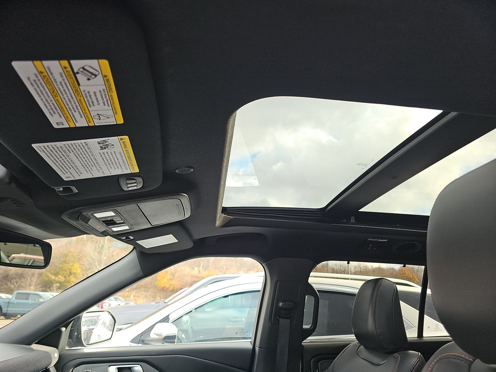 2025 Ford Explorer ST-Line AWD