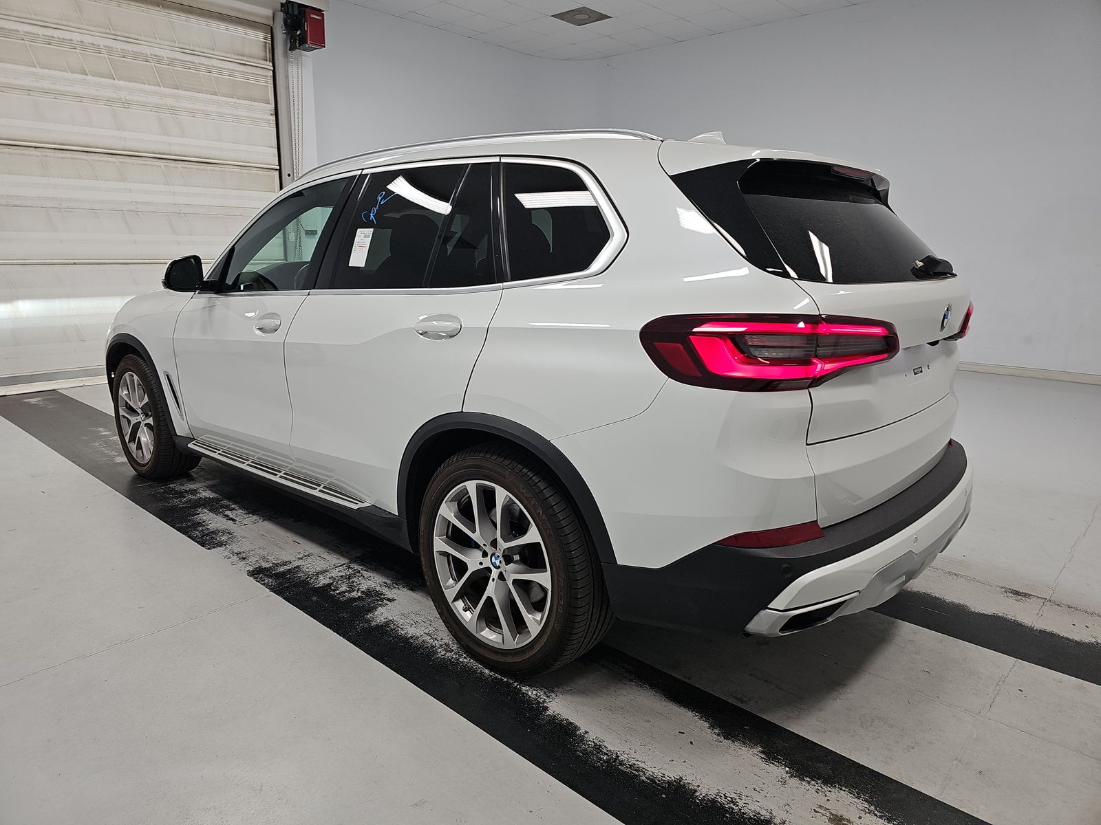 2022 BMW X5 xDrive40i AWD