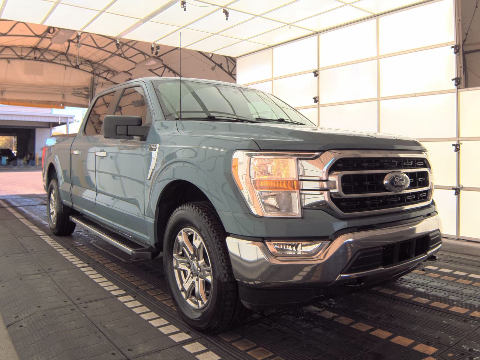 2023 Ford F-150 XLT AWD